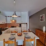 Acogedor Con Terraza A 400m De La Playa - Hisp-236-134 Apartmán